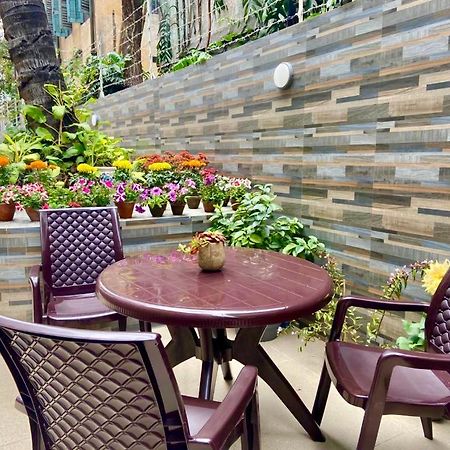 Regent Vatika Hotel Kolkata Exterior photo